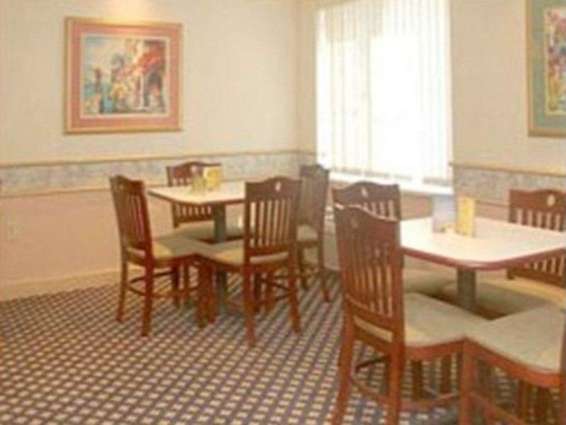 Hotel La Quinta By Wyndham Naples East Golden Gate Restaurace fotografie